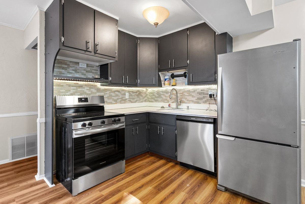 26 Edward Rd - Photo 3 of 13