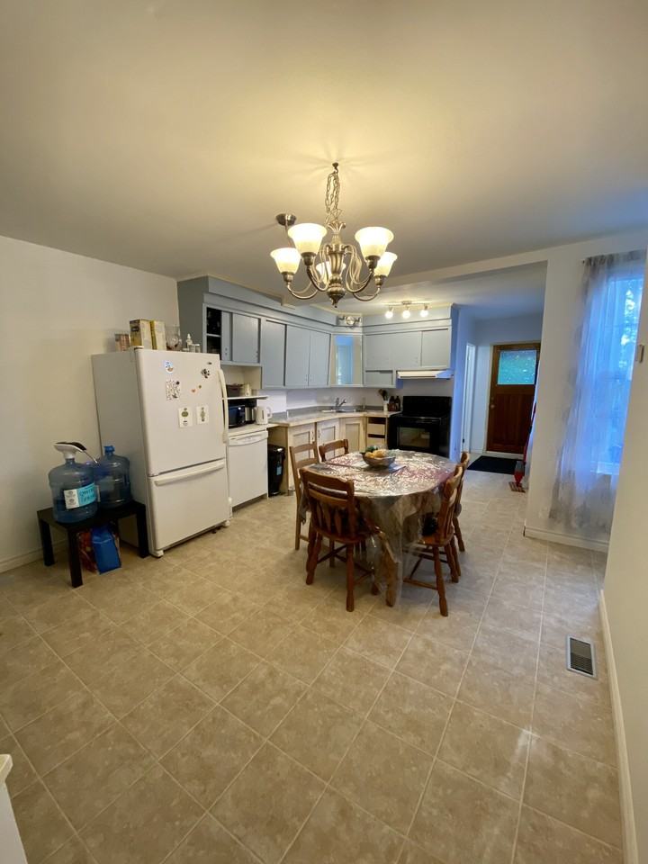 157 Rue Laval - Photo 2 of 10