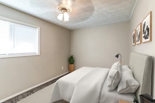 Sterling Villas Apartments - Photo 3 of 9