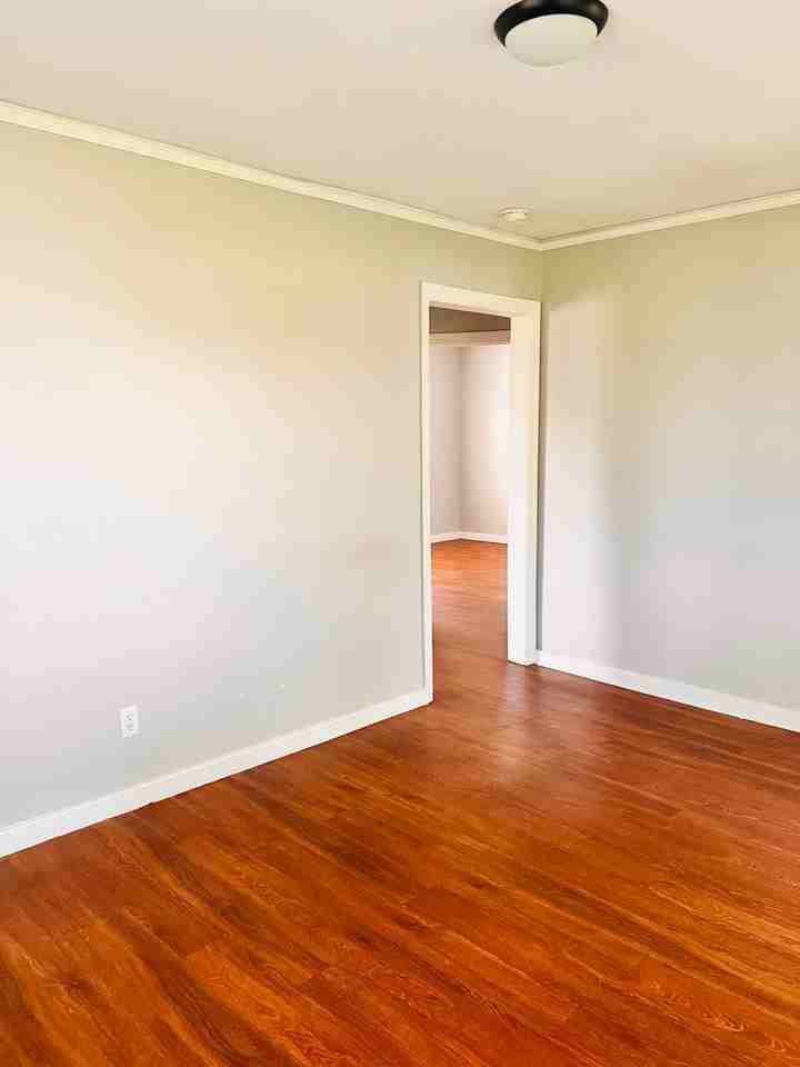 901 Central Dr - Photo 2 of 25