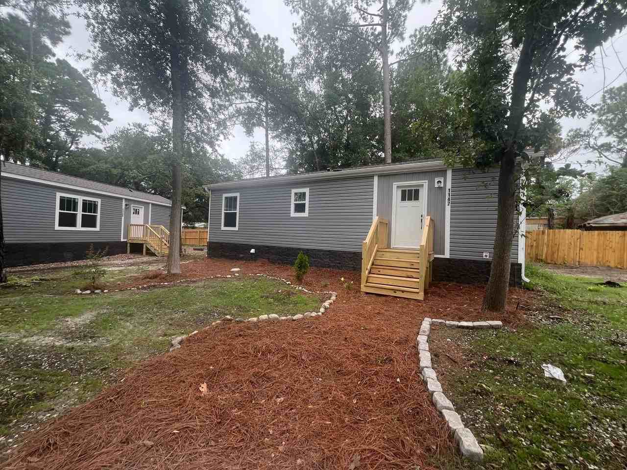 1147 French Rd - Photo 2 of 15