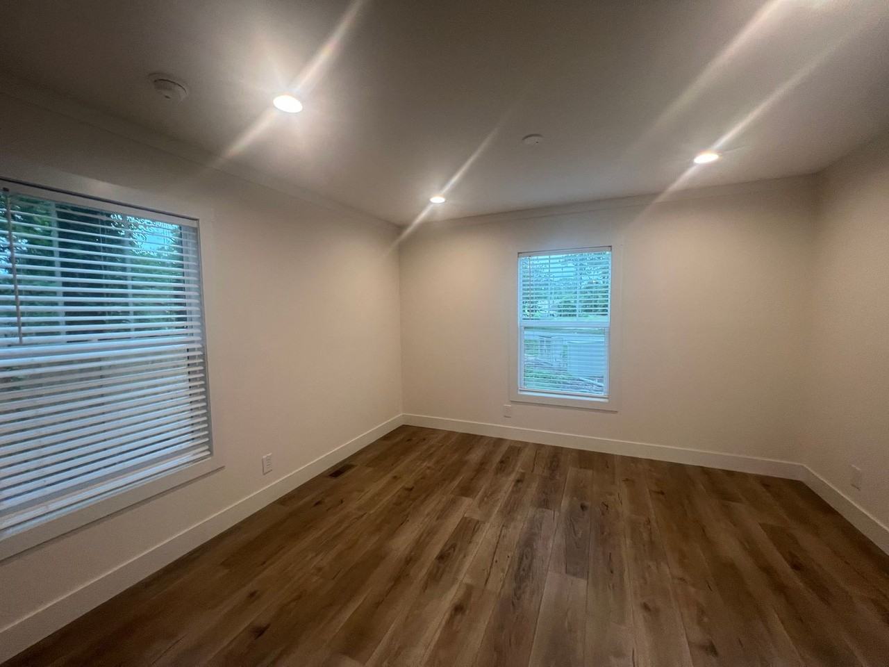 1147 French Rd - Photo 3 of 15