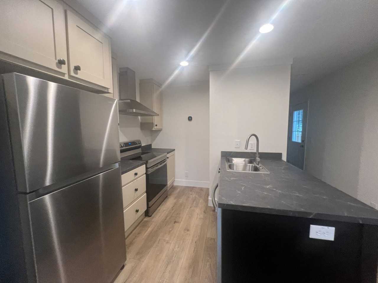 1147 French Rd - Photo 5 of 15