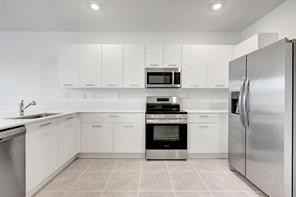 2451 Nw 124th St - Photo 2 of 7