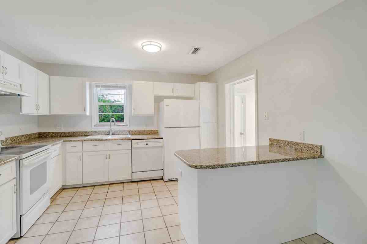 13 Blair St - Photo 6 of 9