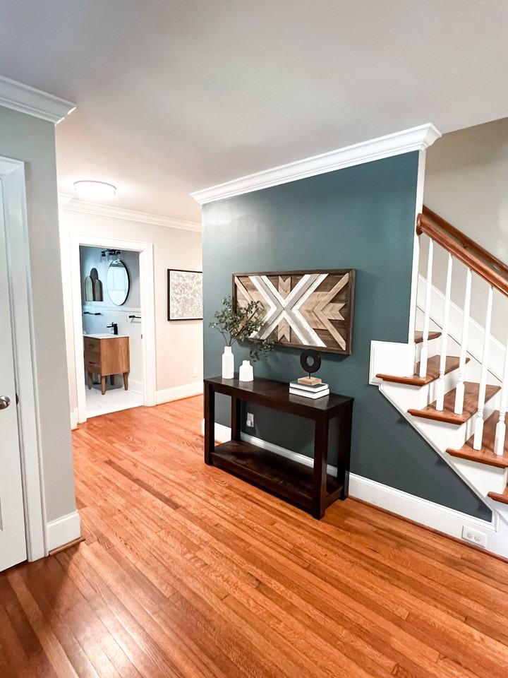 2039 Shenandoah Ave #NA - Photo 2 of 39