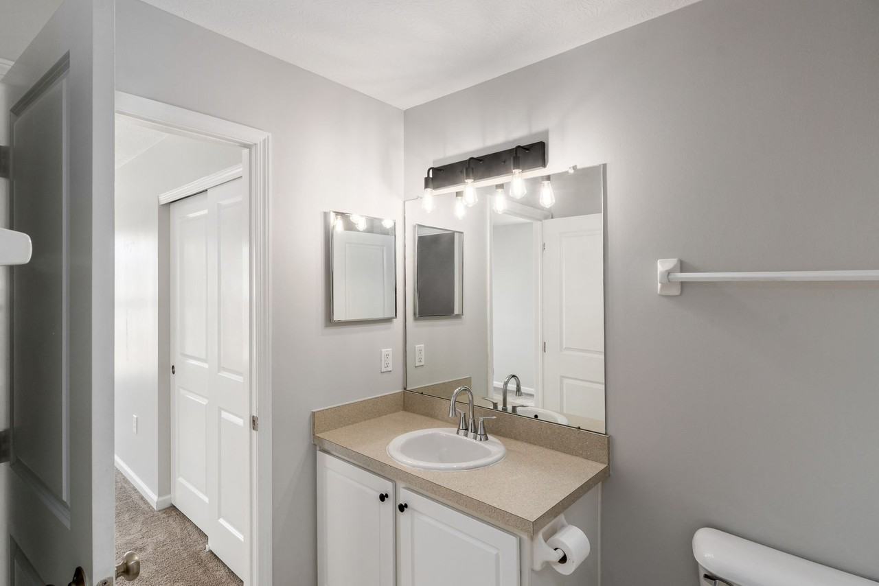 6403 Blue Knoll Dr - Photo 2 of 16