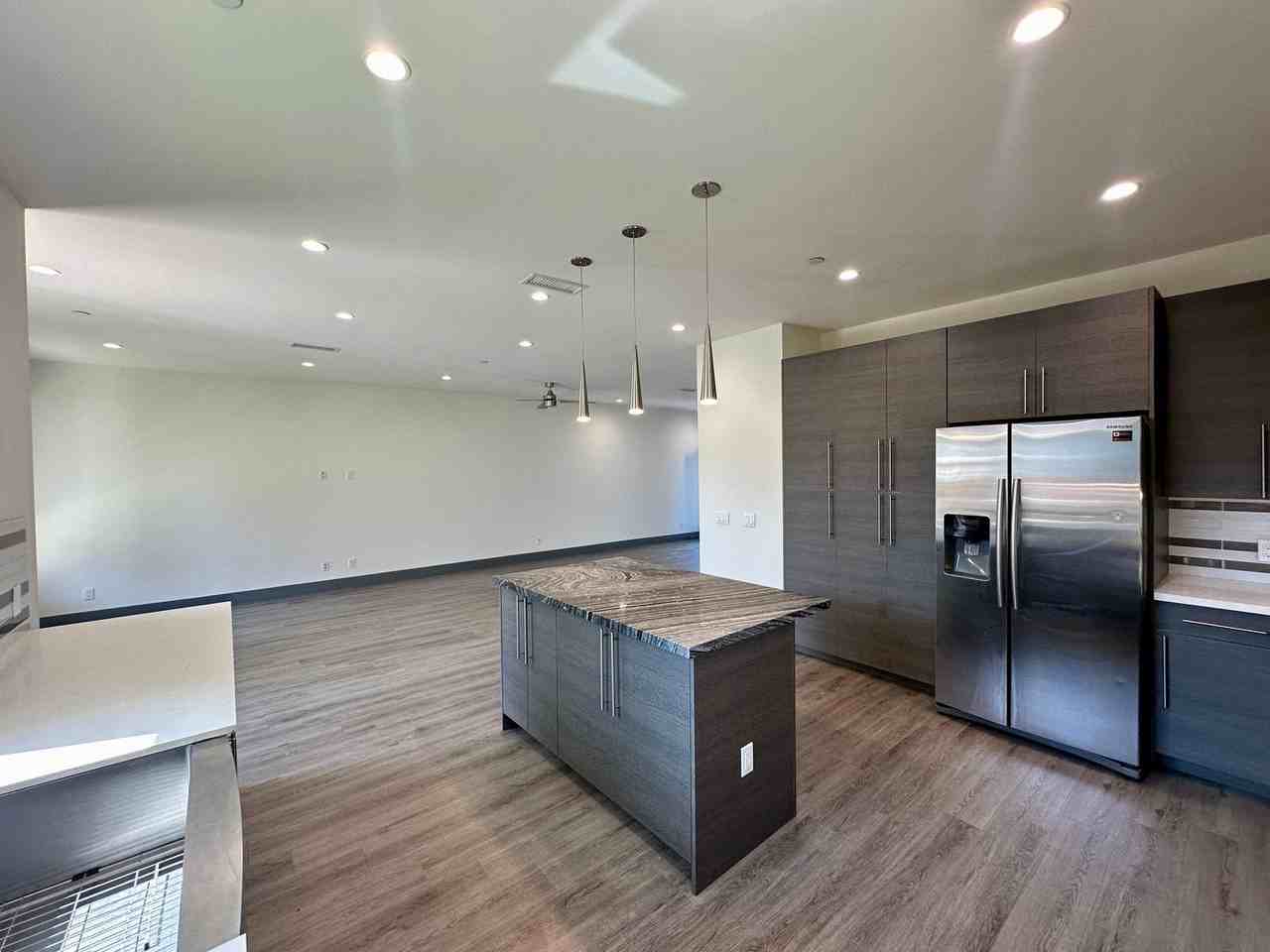 6439 West 86th Place - Photo 4 of 37