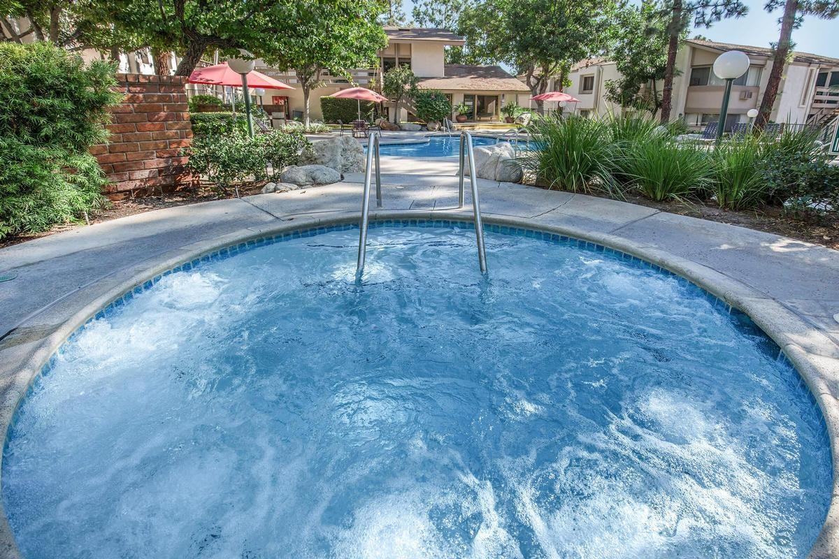 315 N Associated Rd - Photo 3 of 33