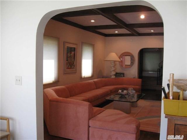 16 Brokaw Ln - Photo 3 of 12