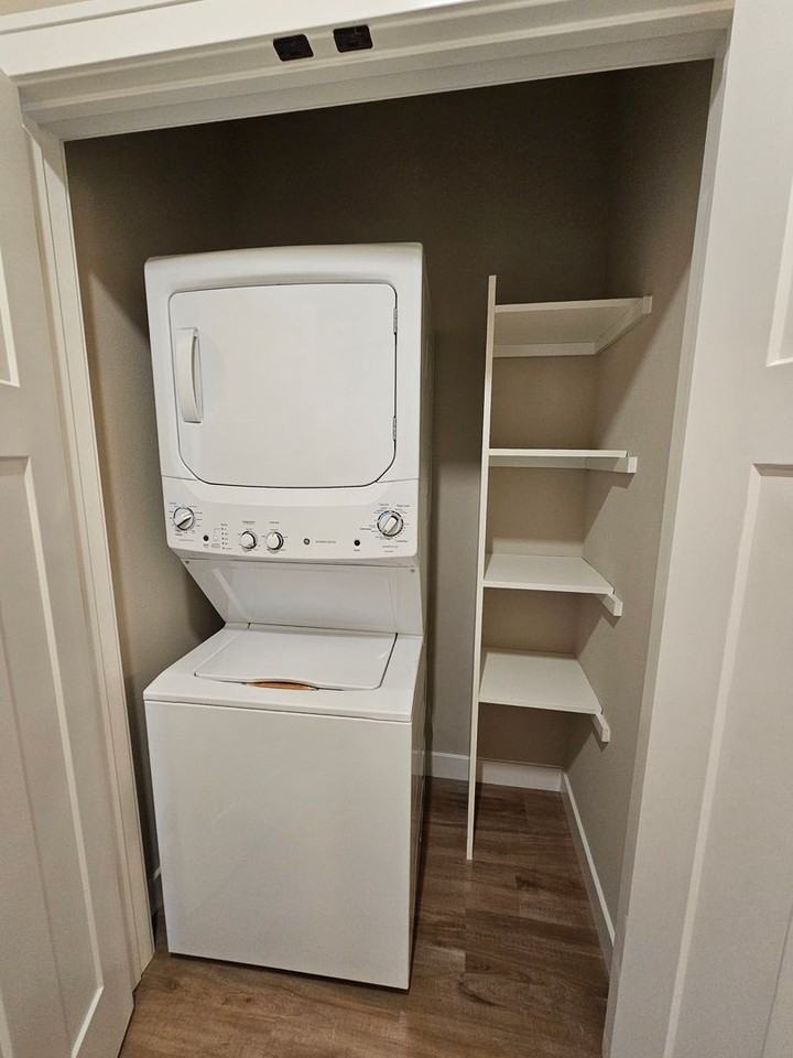 880 N Main - Photo 6 of 20