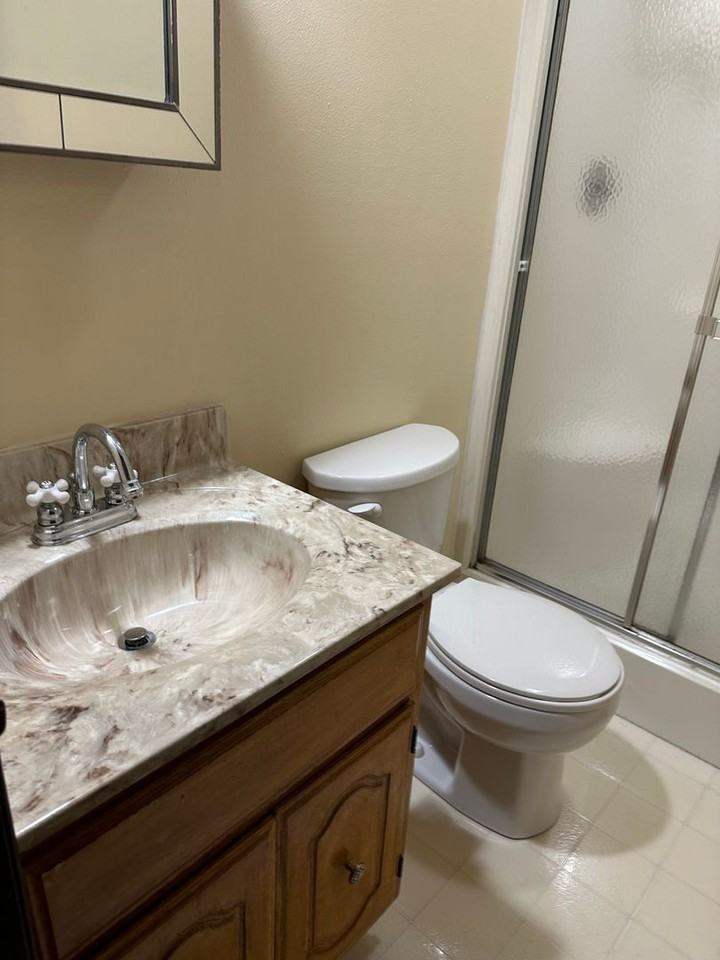 10 Bonneville Dr - Photo 7 of 17