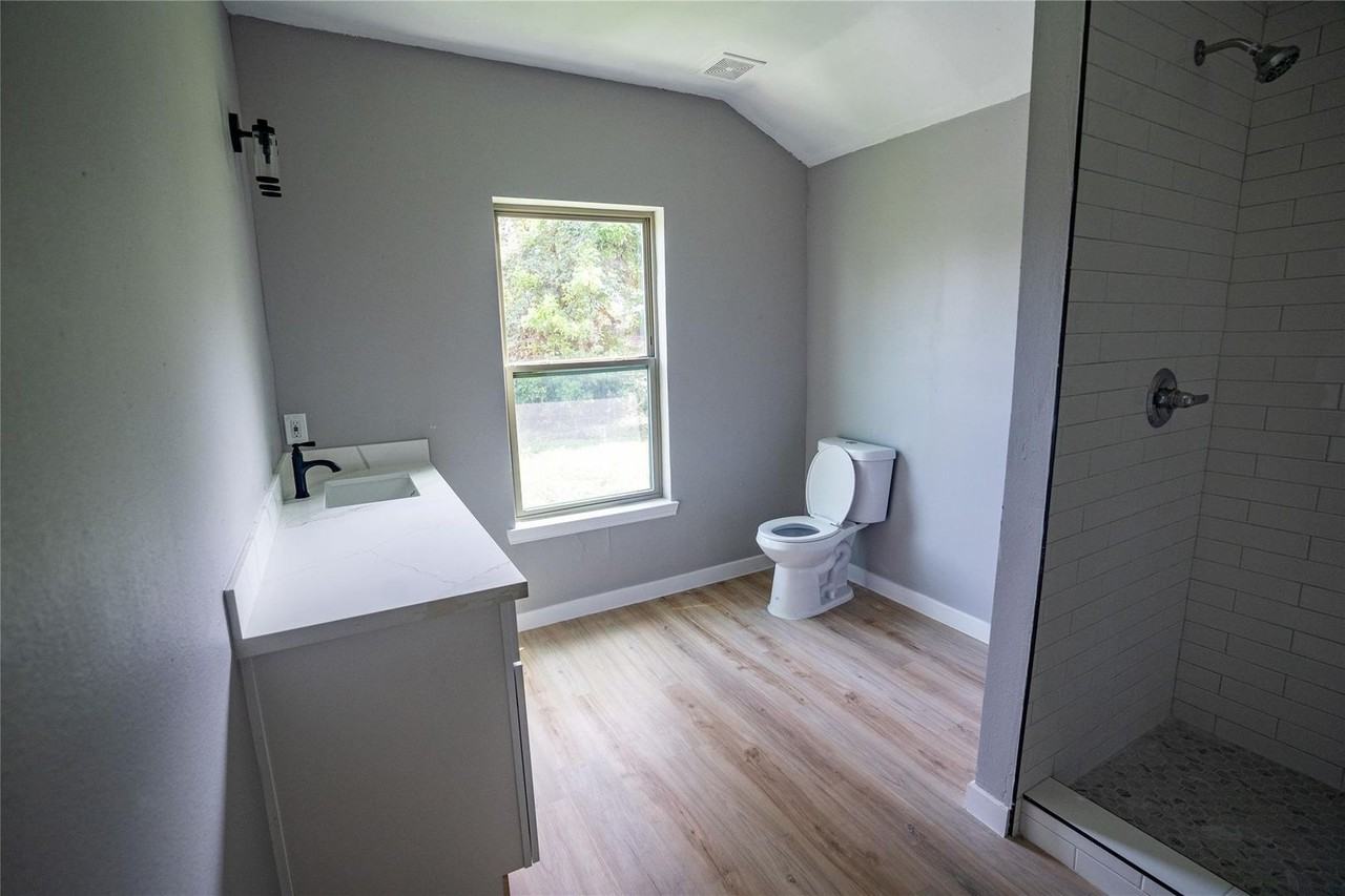 3118 Memel Street - Photo 2 of 25