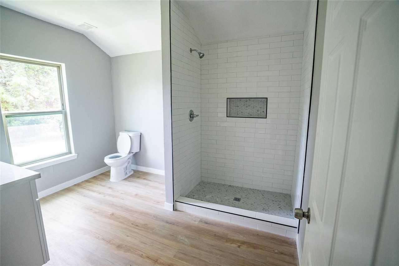 3118 Memel Street - Photo 3 of 25