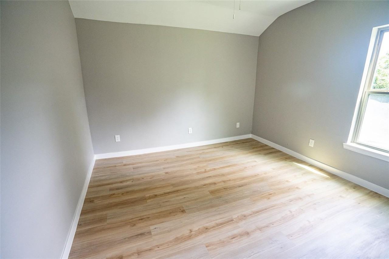 3118 Memel Street - Photo 5 of 25