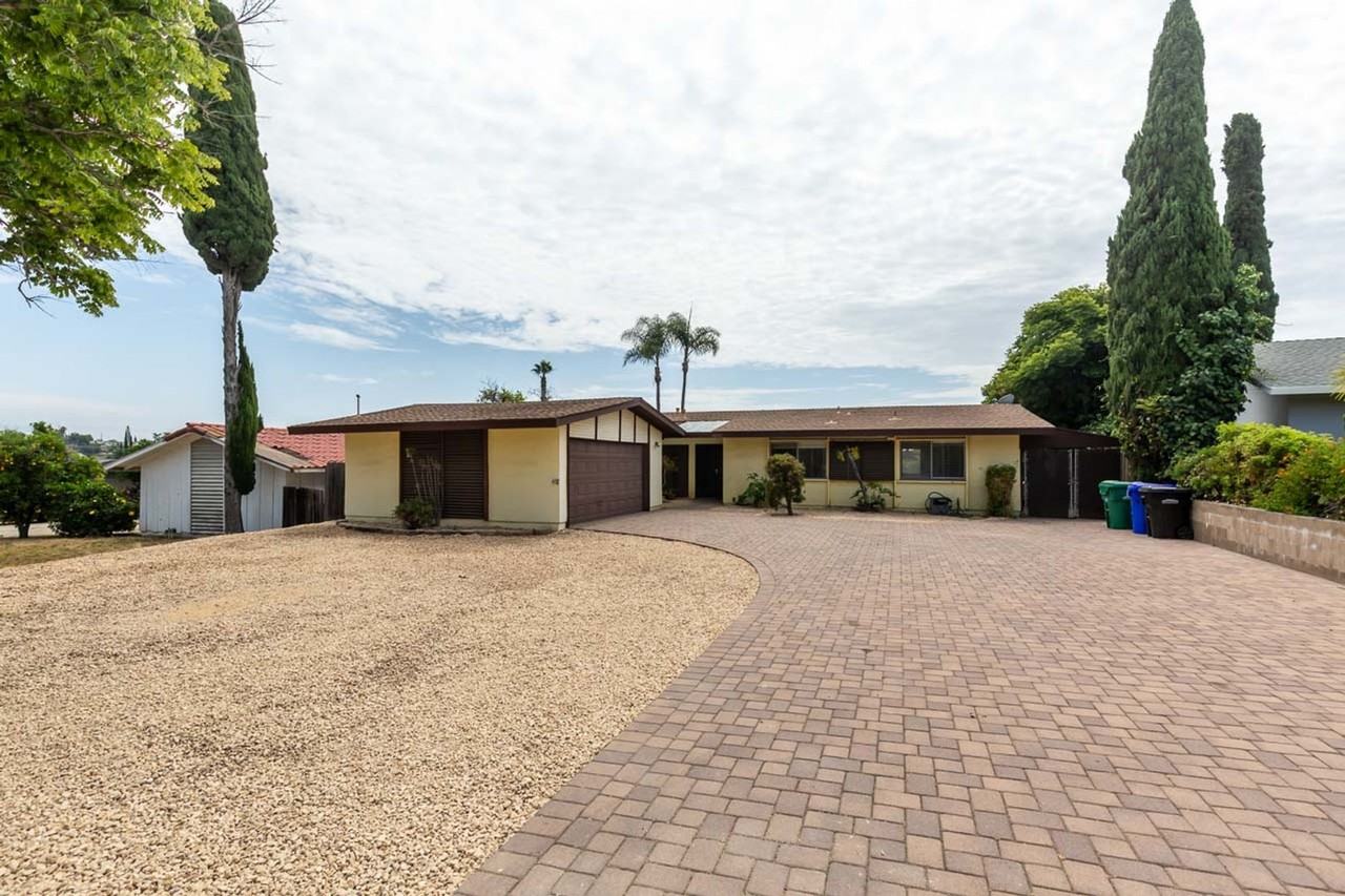 6852 Jackson Dr - Photo 2 of 23