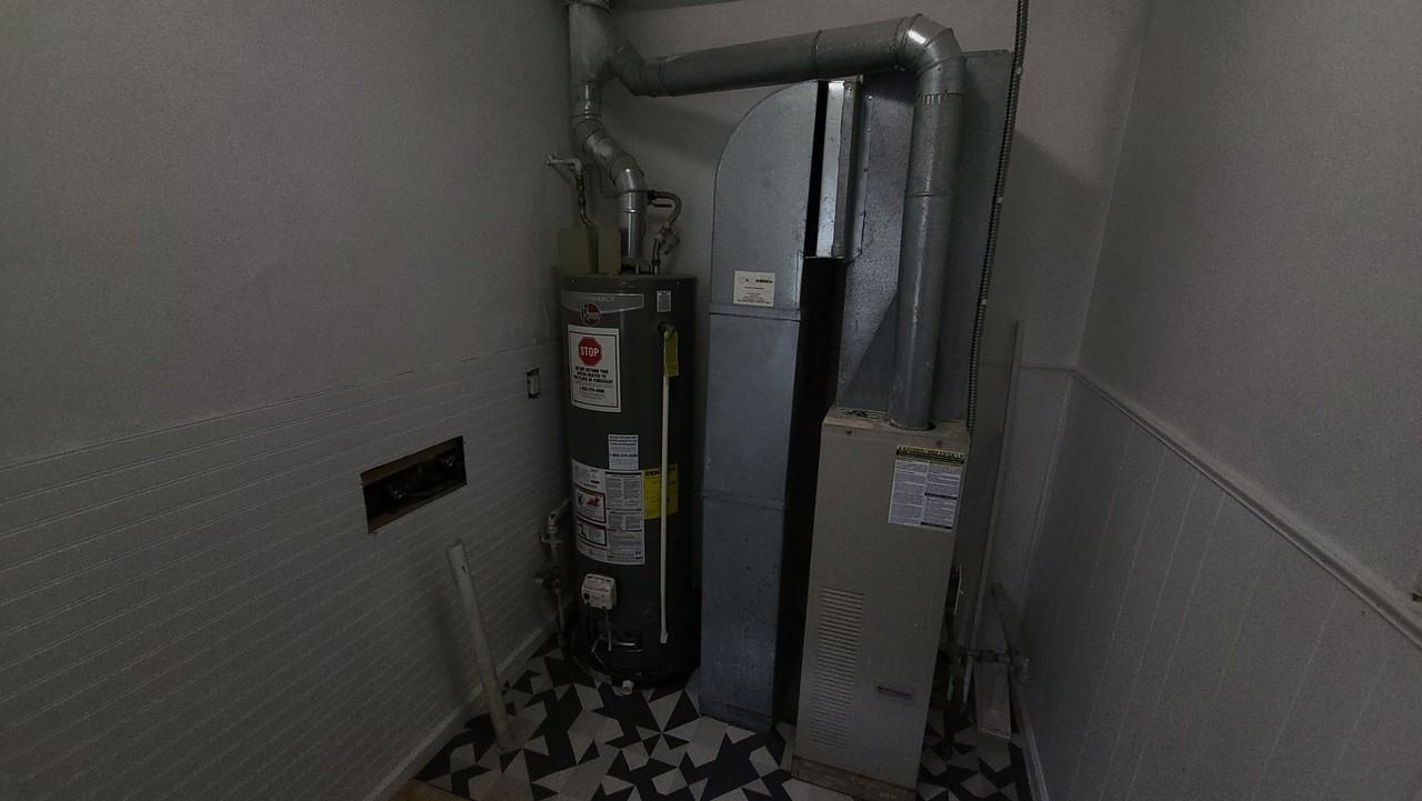 3701 Whitney Ave - Photo 2 of 20