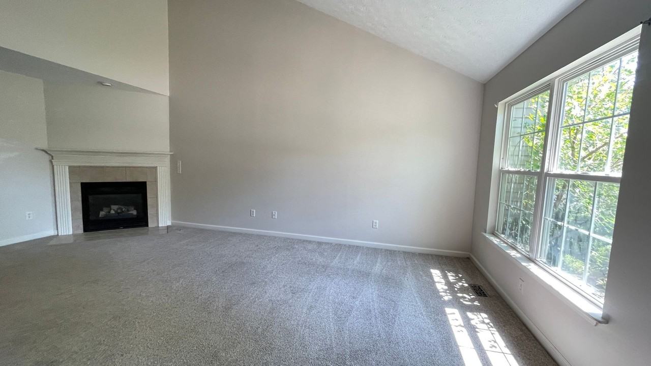 1983 Ellison Dr - Photo 4 of 17