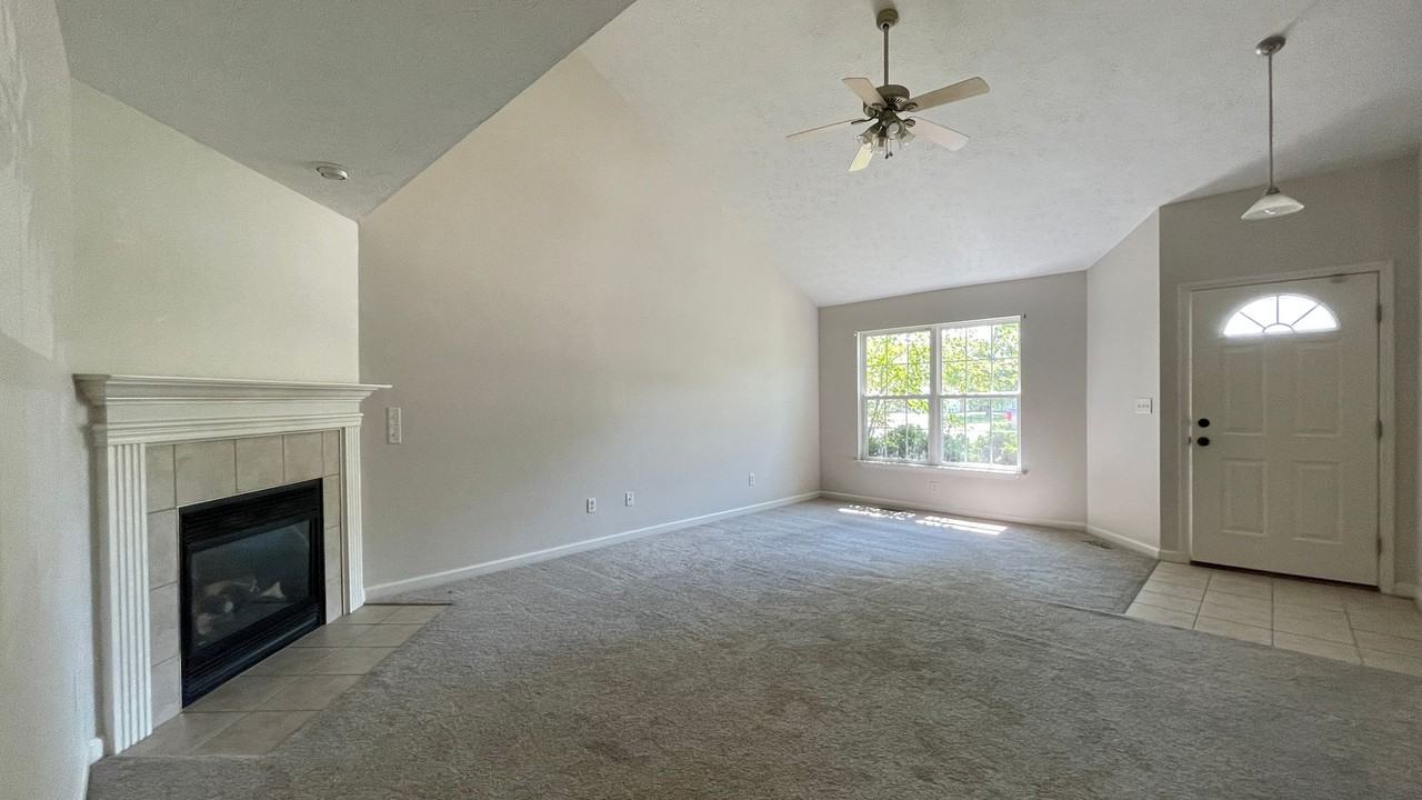 1983 Ellison Dr - Photo 5 of 17