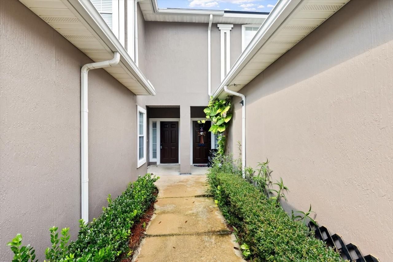 341 Scrub Jay Dr - Photo 3 of 20