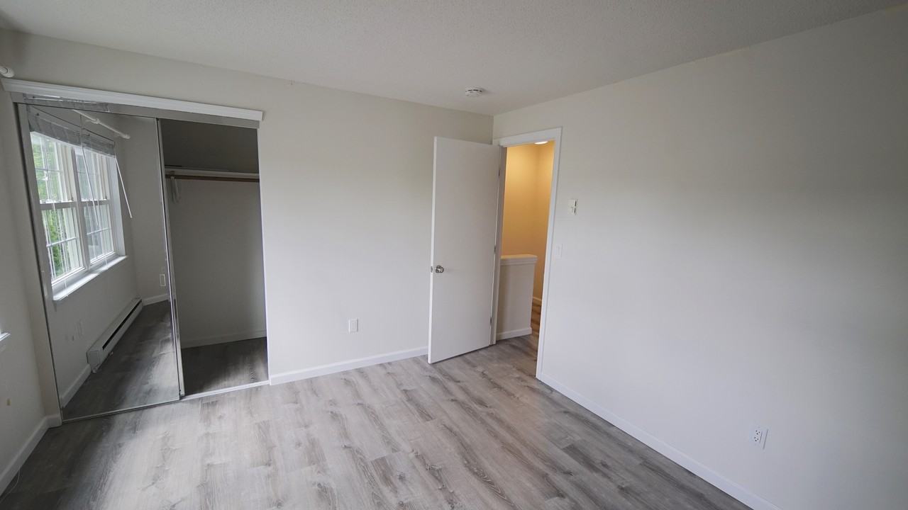 64 Crystal Ln #A - Photo 7 of 31