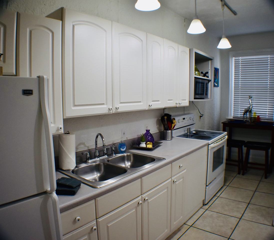 407 S Melville Ave #11 - Photo 4 of 5