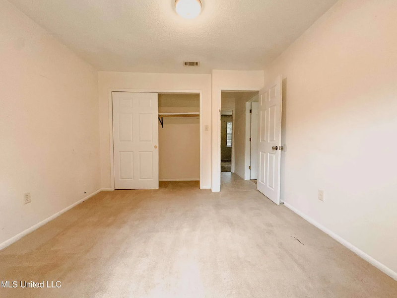 2231 Springwood Rd - Photo 3 of 11