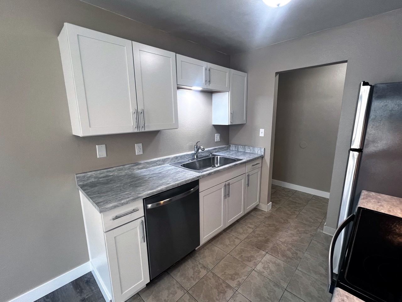 1908 Dorothy Ave - Photo 2 of 26