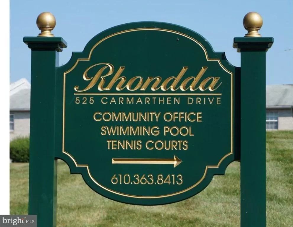 206 South Snowdon Court - Photo 2 of 21