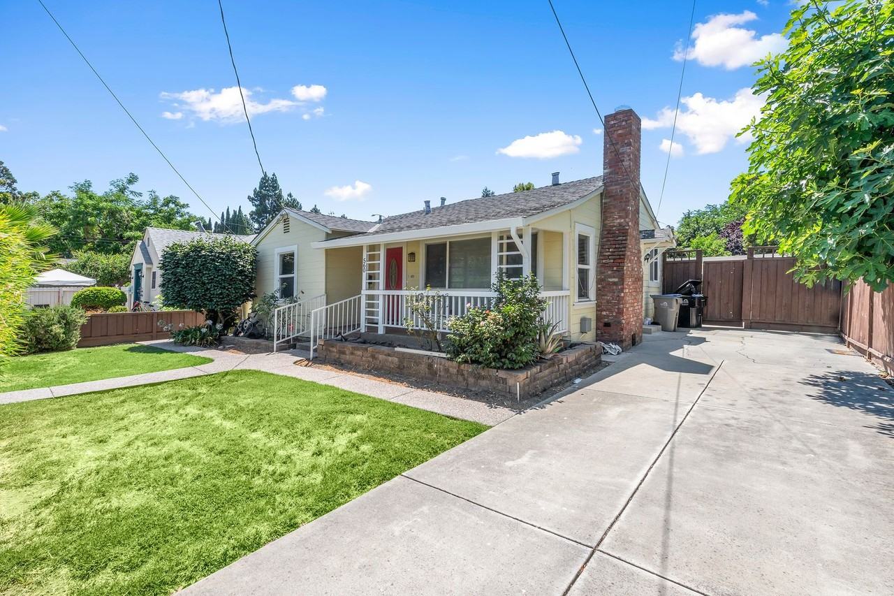 560 W Virginia St - Photo 2 of 20