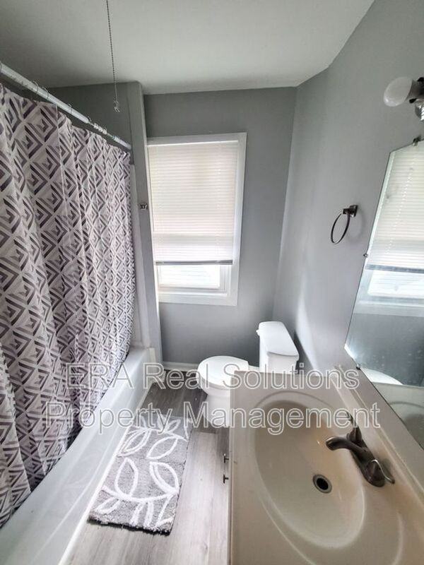179 S Eureka Ave - Photo 3 of 21