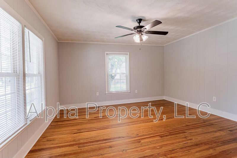 654 Maywood St - Photo 6 of 18