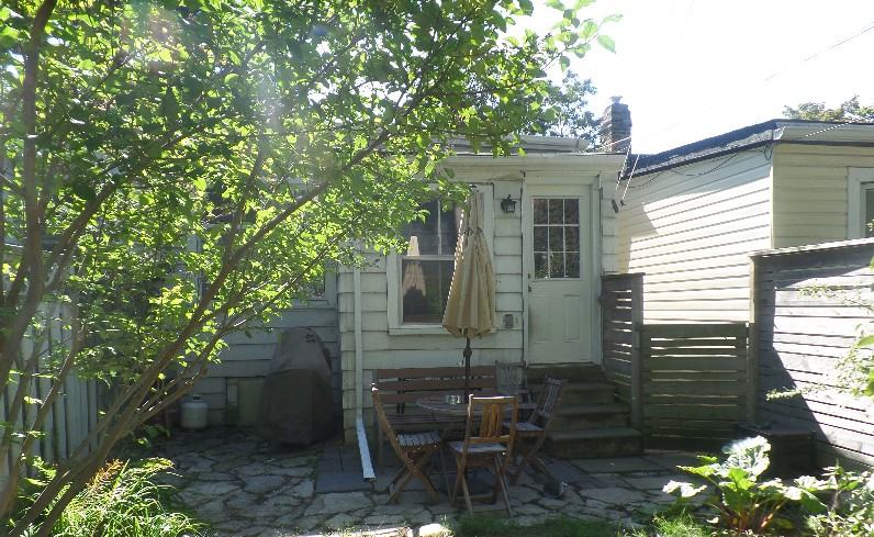 154 Hanson Street - Photo 2 of 10