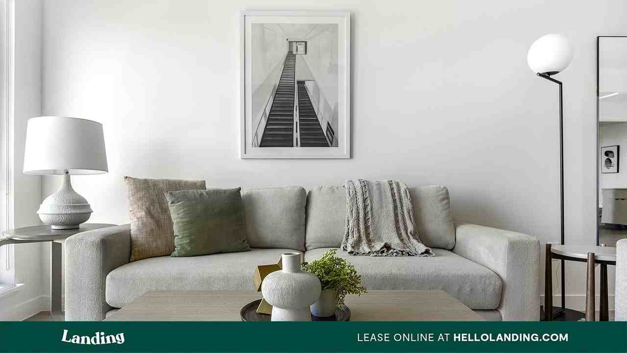 707 S Farmer Ave - Photo 2 of 50