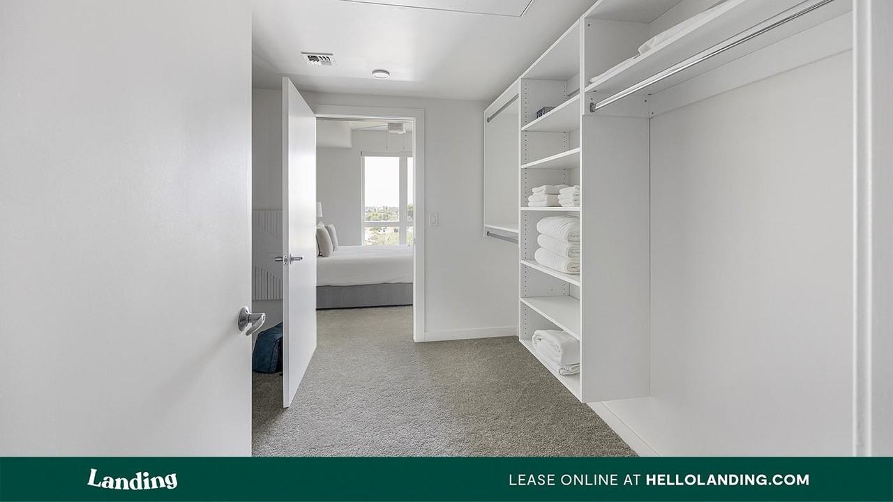 707 S Farmer Ave - Photo 7 of 50