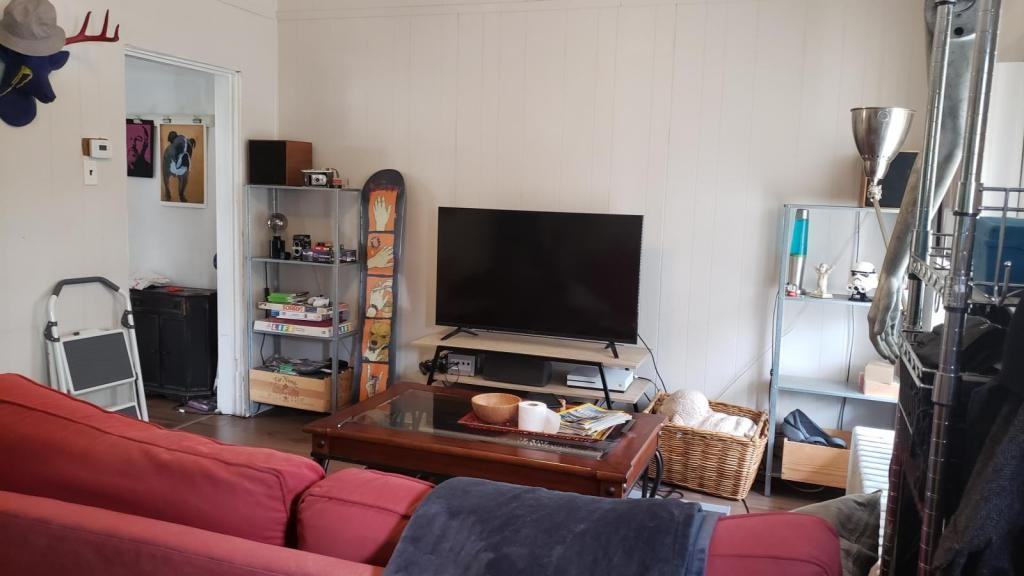 5158 Hillcrest St - Photo 2 of 12