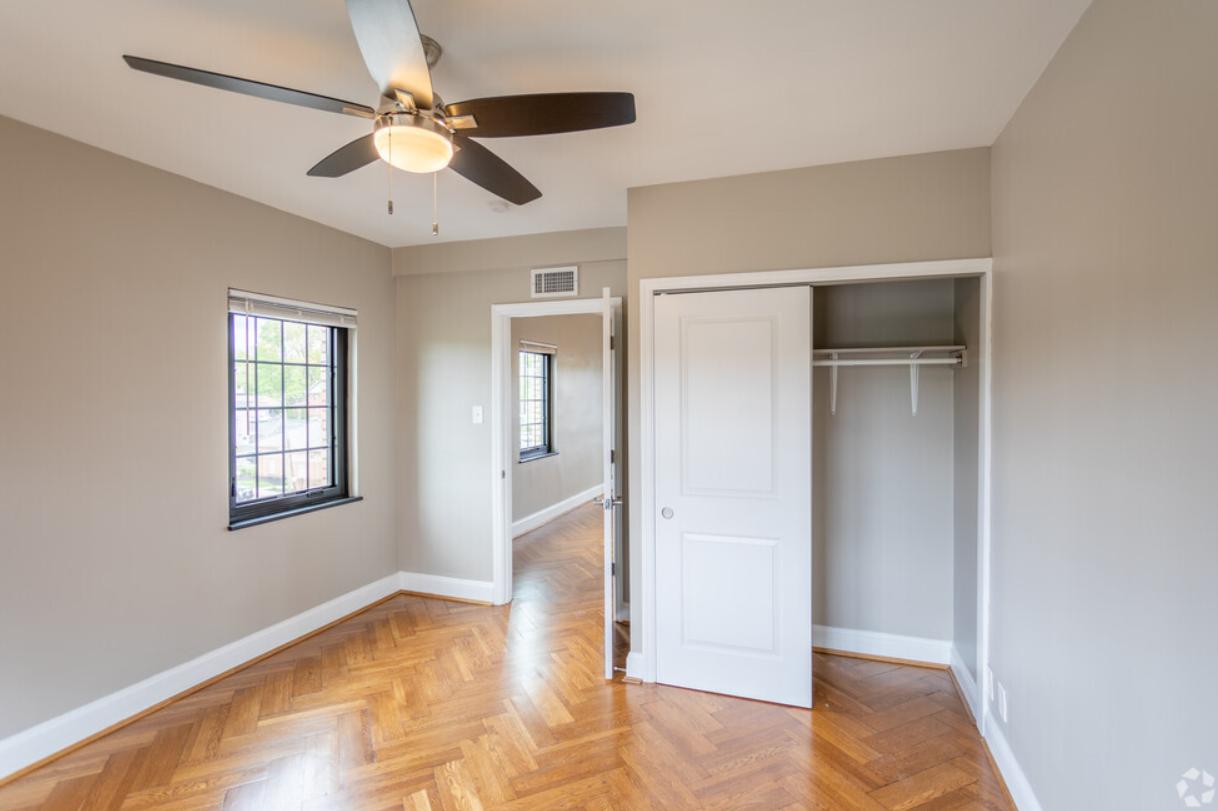 Hyde Park Terrace - Photo 3 of 50