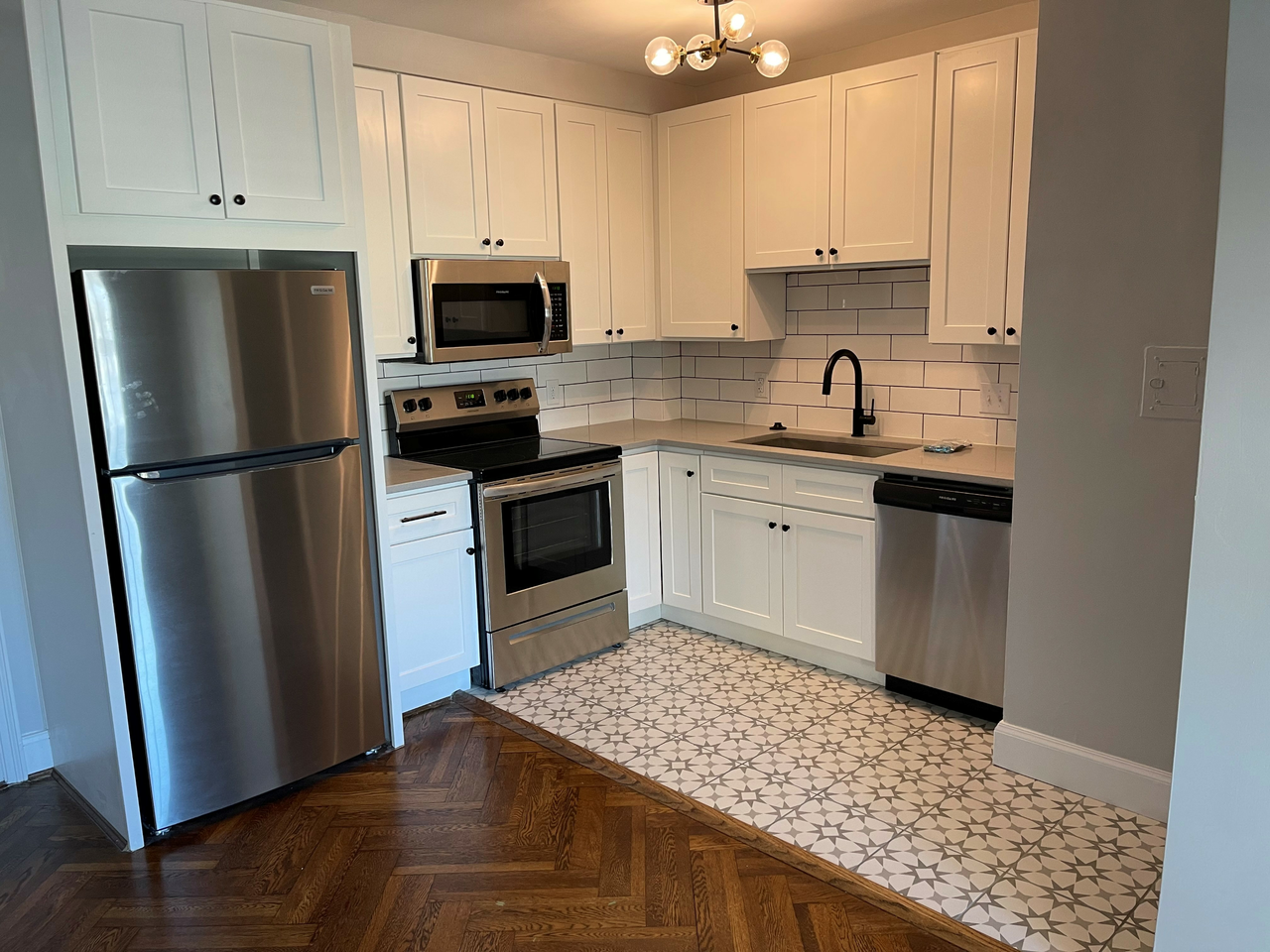 Hyde Park Terrace - Photo 4 of 50