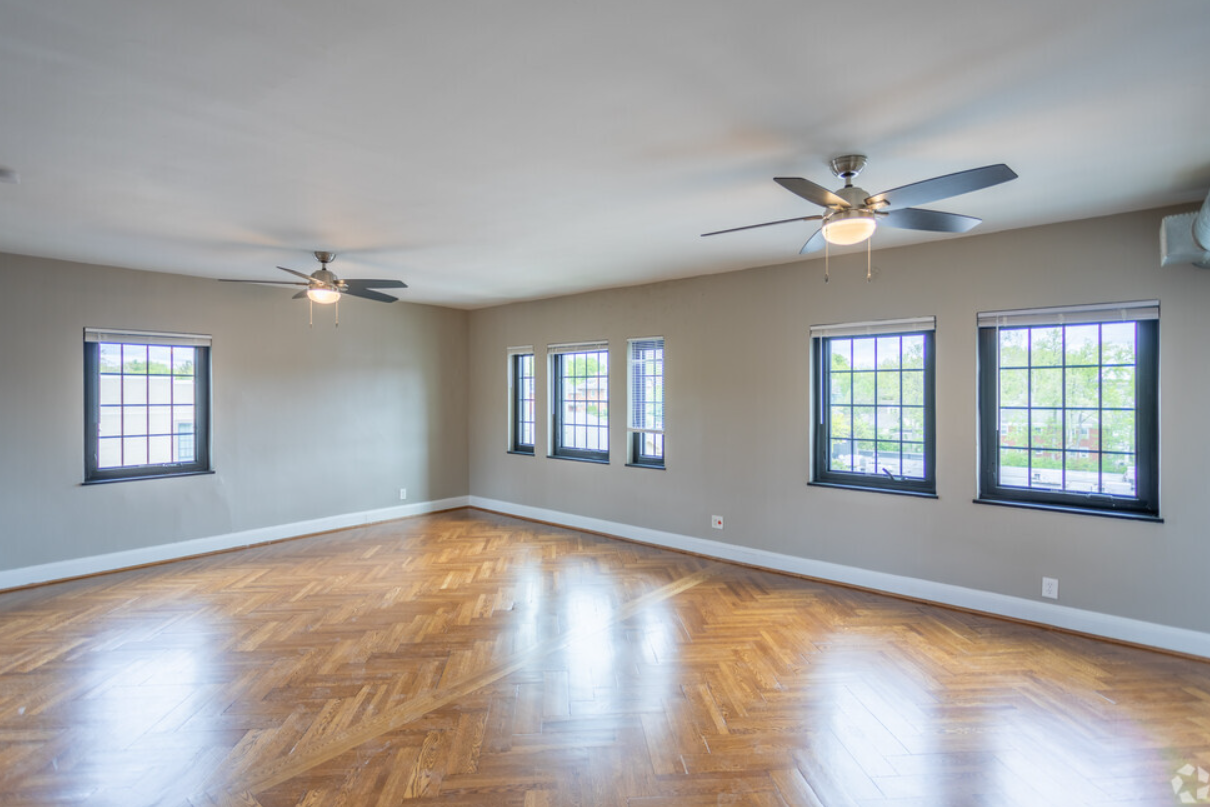 Hyde Park Terrace - Photo 6 of 50