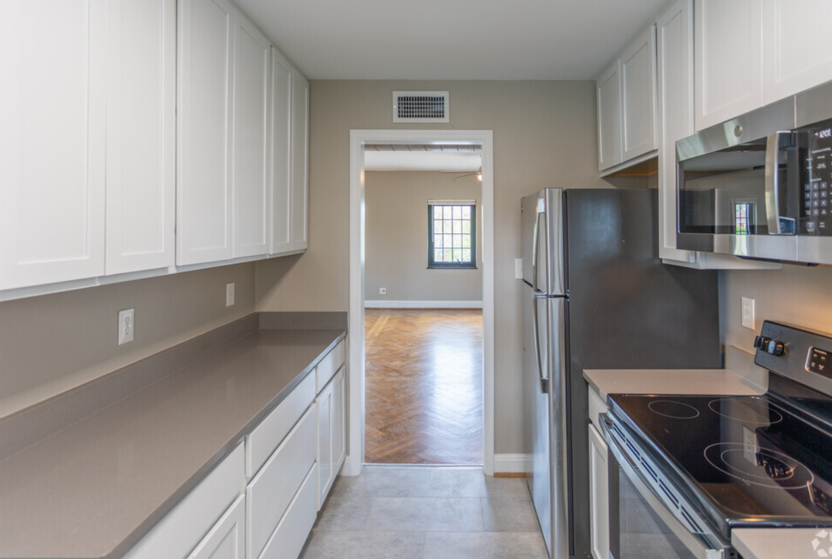 Hyde Park Terrace - Photo 7 of 50