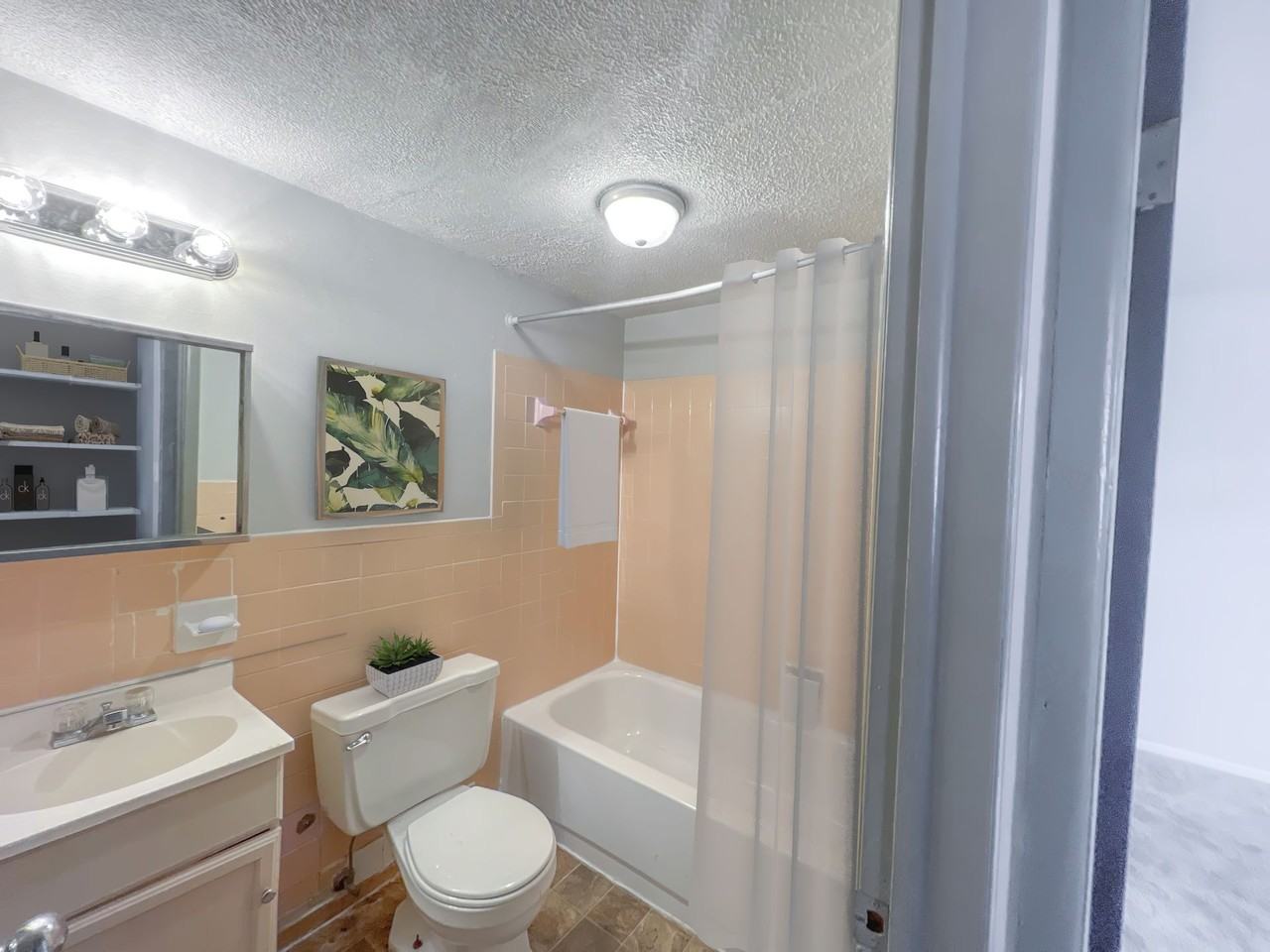 Stacey Ann Apartments - Photo 5 of 6