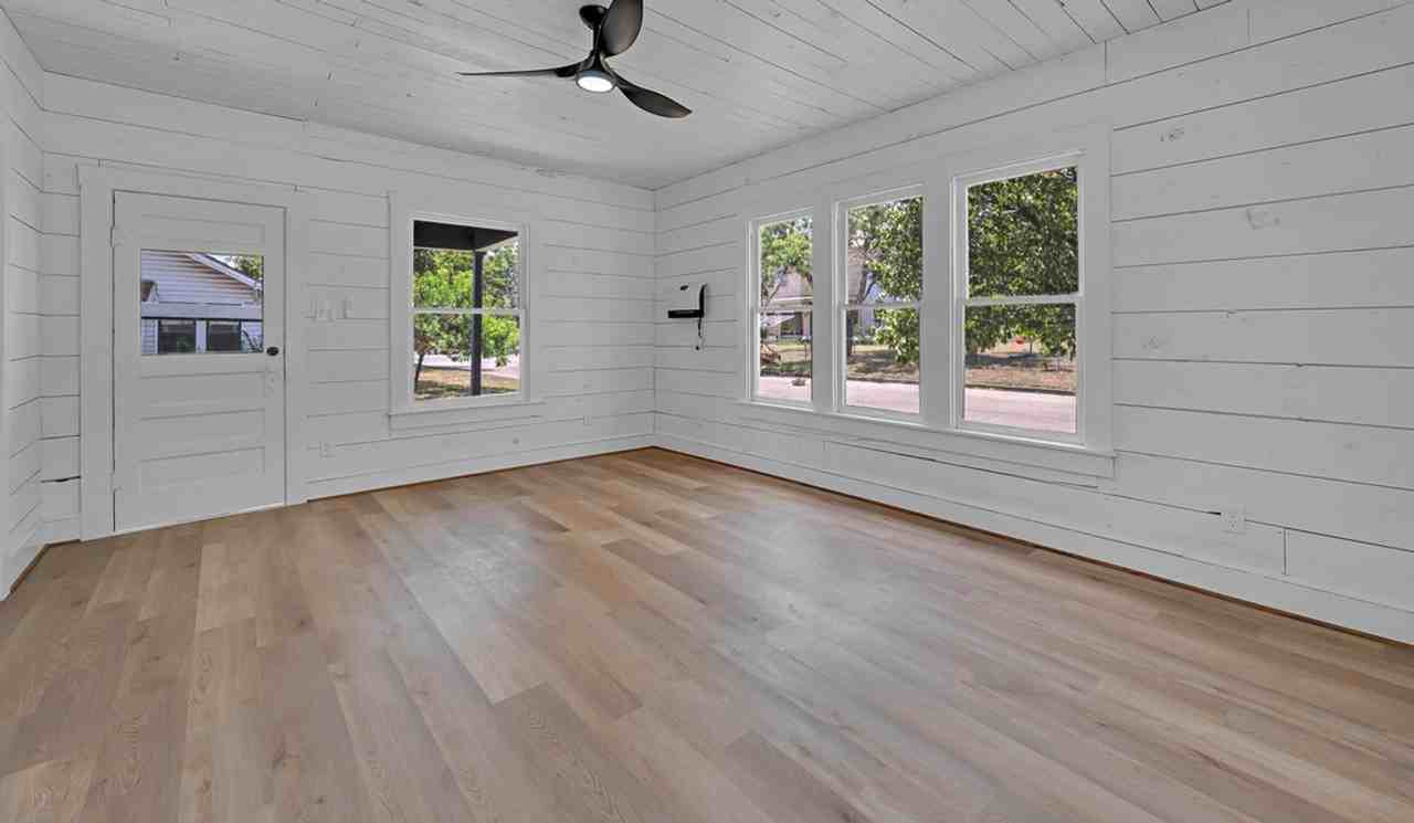 1905 North 19th Street - Photo 4 of 18