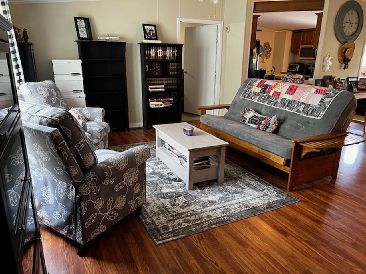 1229 Mountain View Cir - Photo 2 of 18