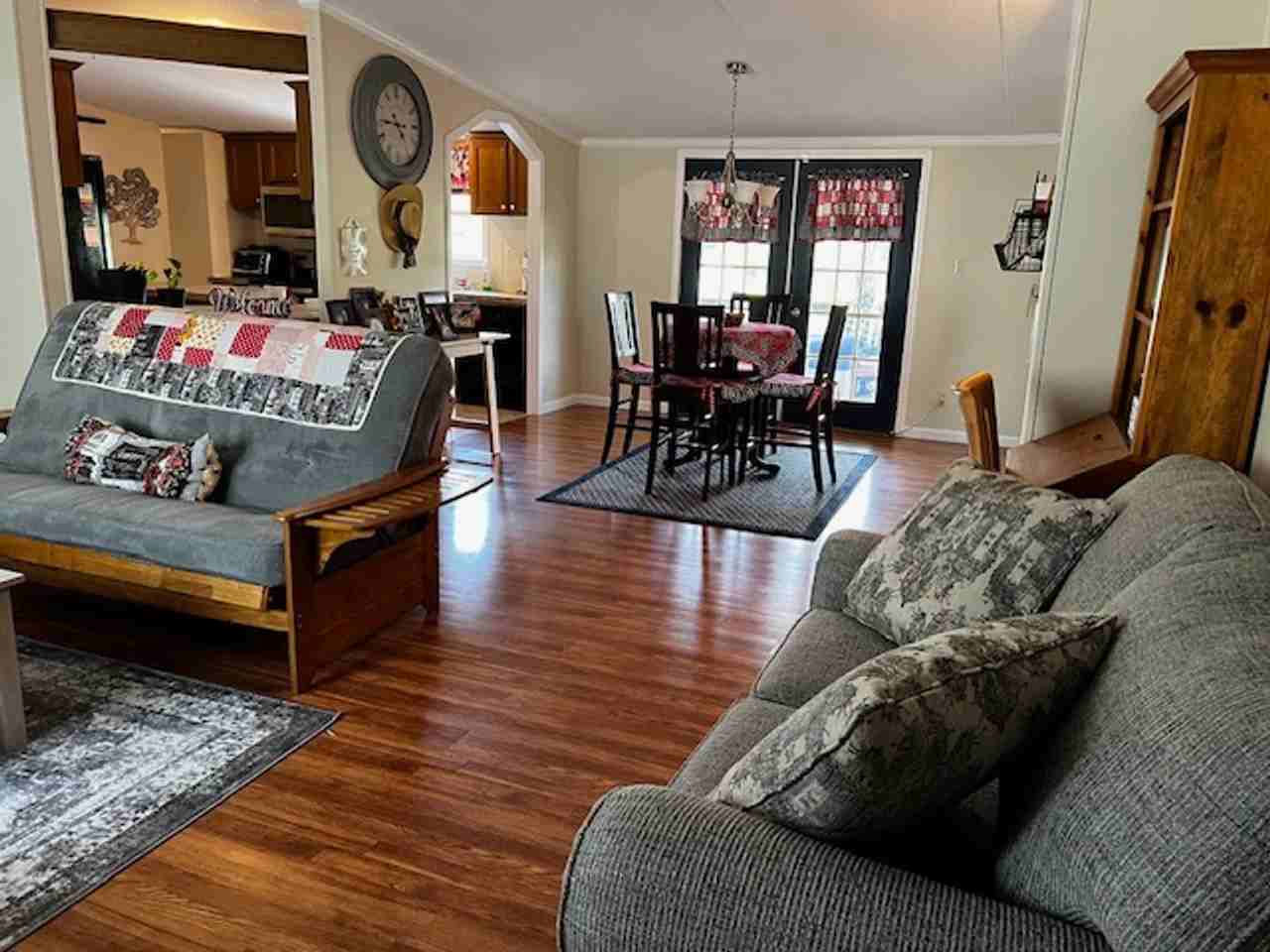 1229 Mountain View Cir - Photo 3 of 18