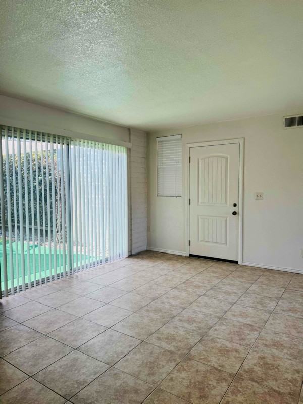 3920 Spring Dr #5 - Photo 2 of 17