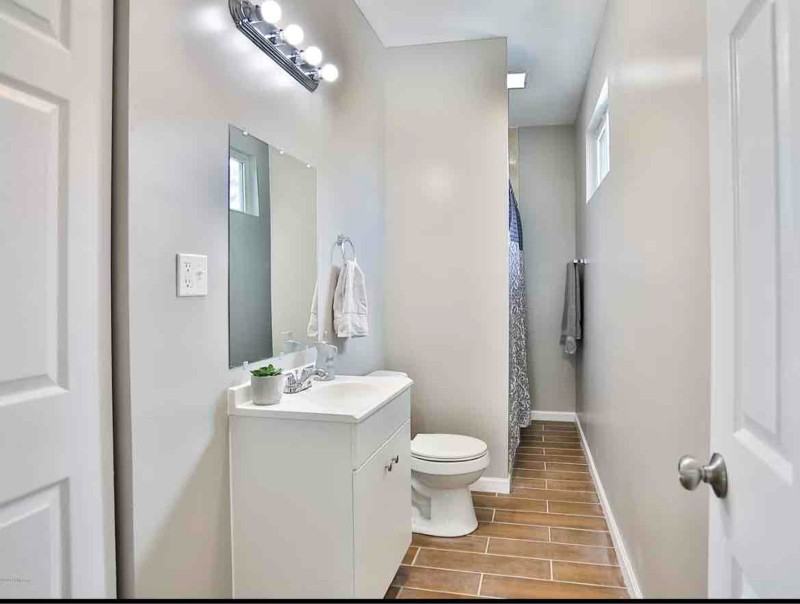 1342 Berry Blvd - Photo 3 of 4