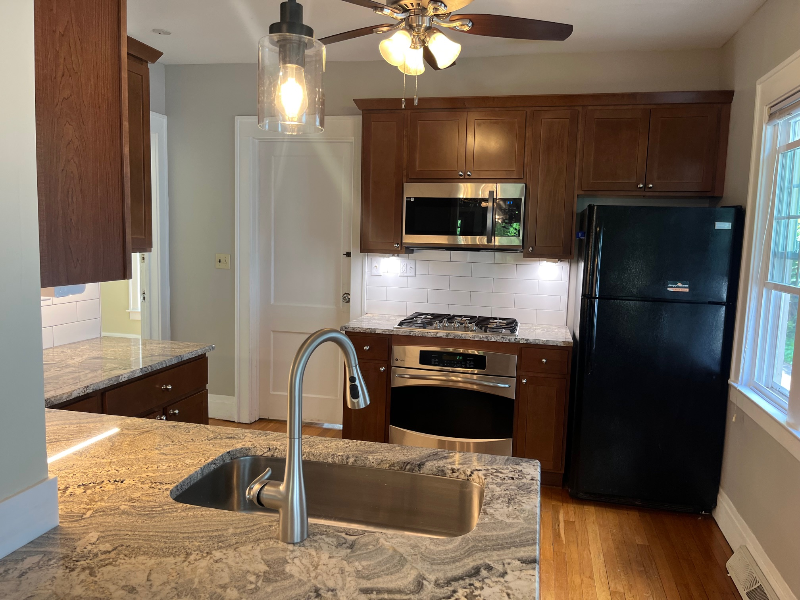 256 Buckingham Ave #256 - Photo 3 of 19