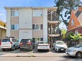 featured image of 2925 E 19th St