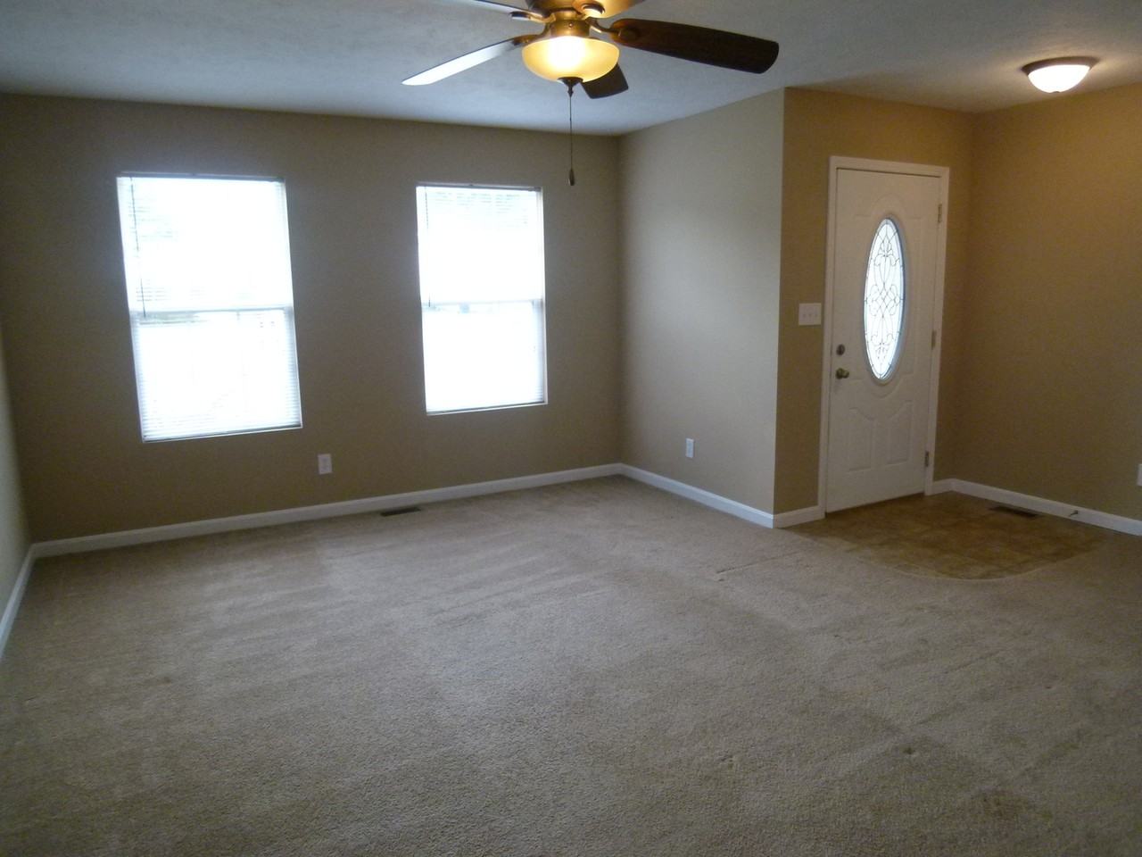 7990 E Audrey Ave - Photo 3 of 11