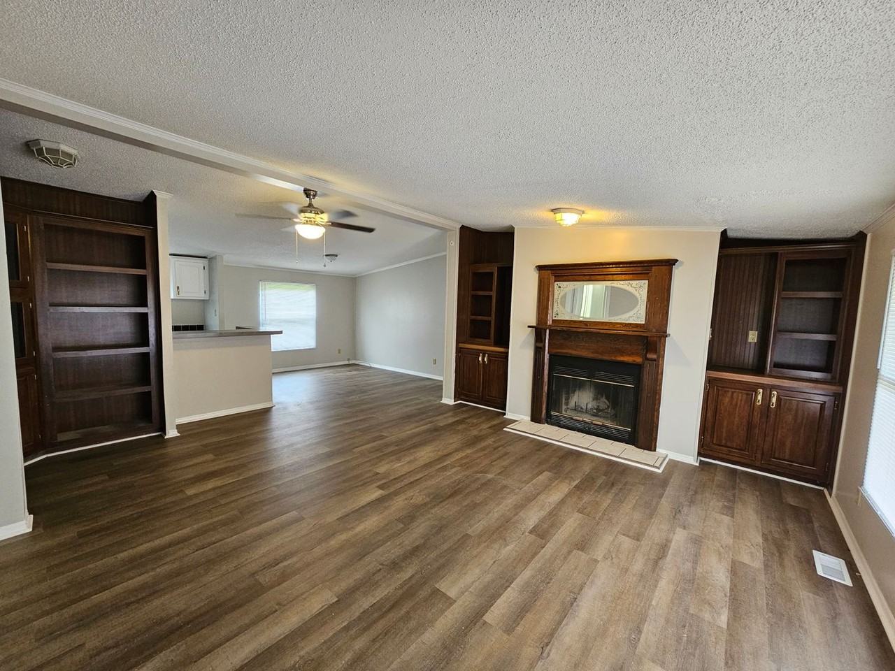 68 Constitution Way - Photo 4 of 17